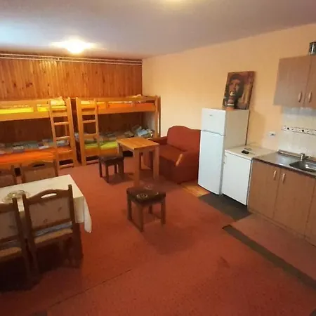 Apartman Tom 아파트 *