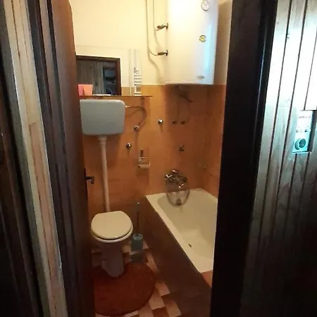 아파트 Apartman Tom *